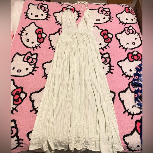 Forever21 halter maxi dress - Picture 2 of 4